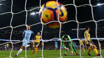 Neste fim de semana, o que não falta é jogaço no futebol europeu