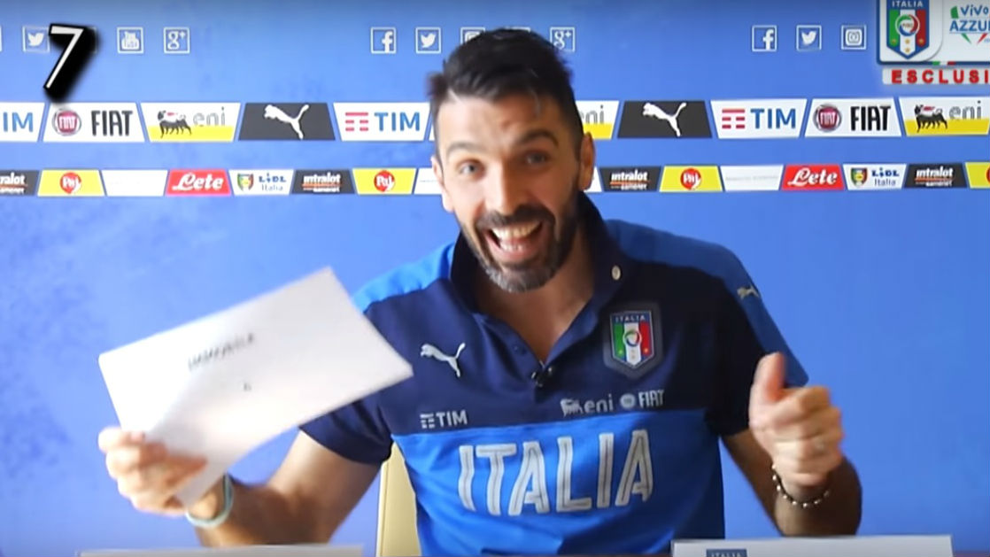 Buffon responde perguntas dif&iacute;ceis sobre colegas e tem um incr&iacute;vel &iacute;ndice de acerto