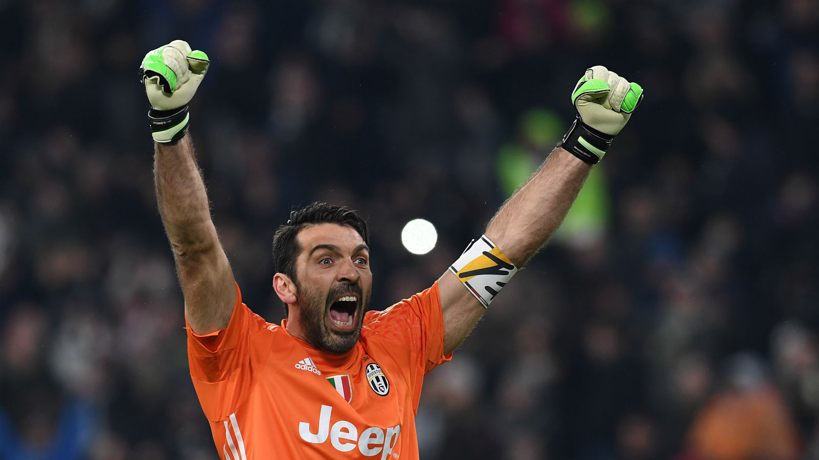 Buffon: &ldquo;Gostaria de evitar o Leicester na pr&oacute;xima fase, h&aacute; uma paix&atilde;o em torno deles&rdquo;