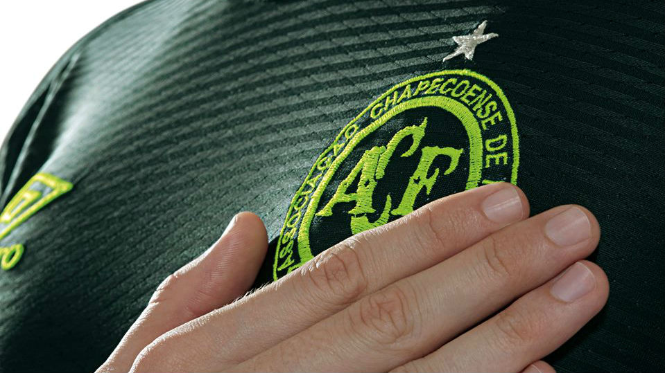 Ficou linda a nova camisa da Chapecoense para a Libertadores