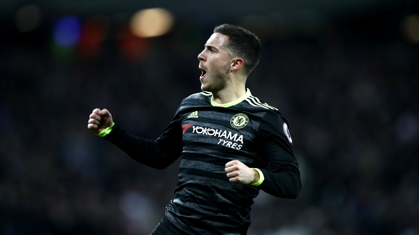 Gol e passe com as costas: Hazard desequilibrou em mais uma vit&oacute;ria do Chelsea