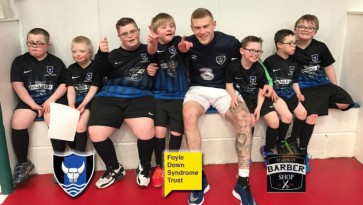 Meia da Irlanda fez a festa de um time formado por meninos com Síndrome de Down