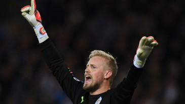 Kasper Schmeichel: “O espírito do Leicester campeão foi construído desde a Championship”