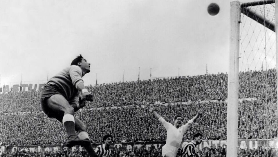 O outro d&eacute;rbi nas semifinais: Quando o Atleti de Vav&aacute; desafiou o Real de Pusk&aacute;s e Di St&eacute;fano