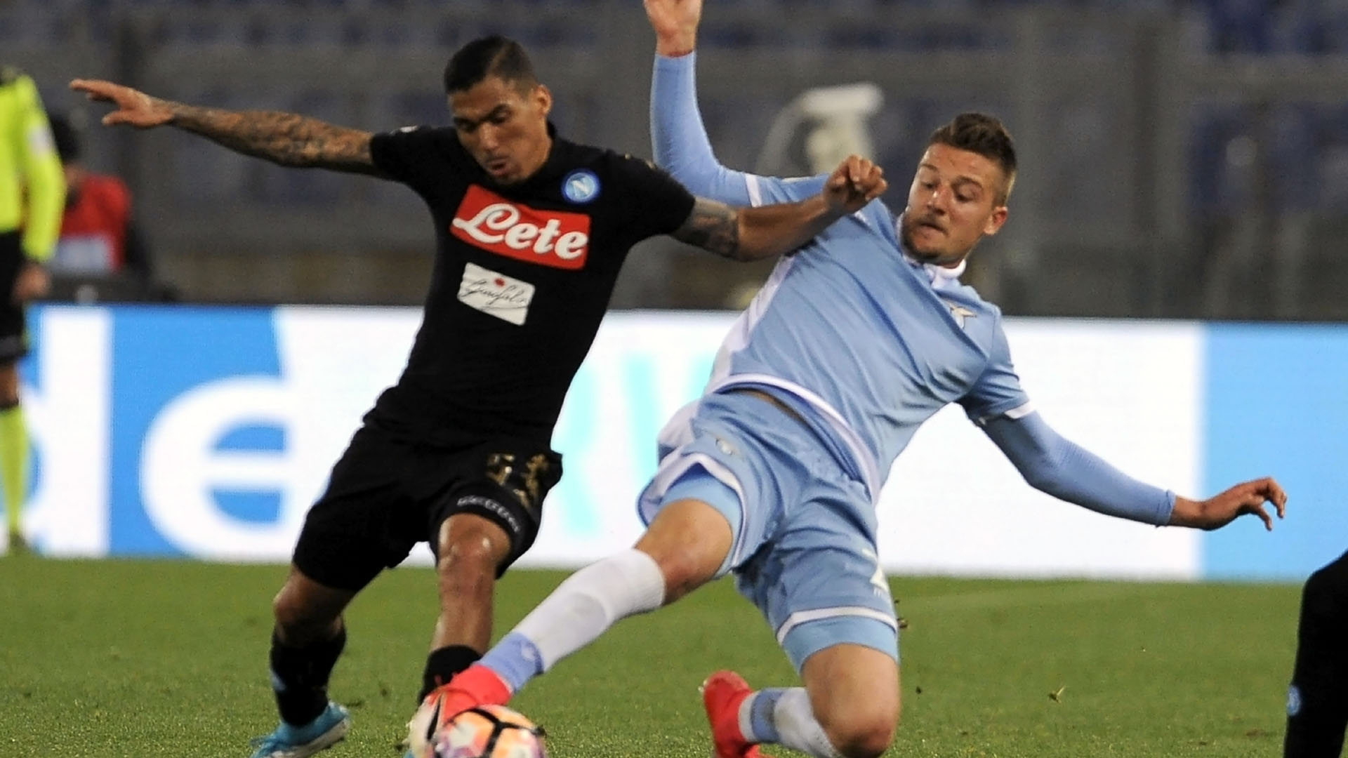 Allan jogou muita bola em uma vit&oacute;ria imponente do Napoli sobre a Lazio
