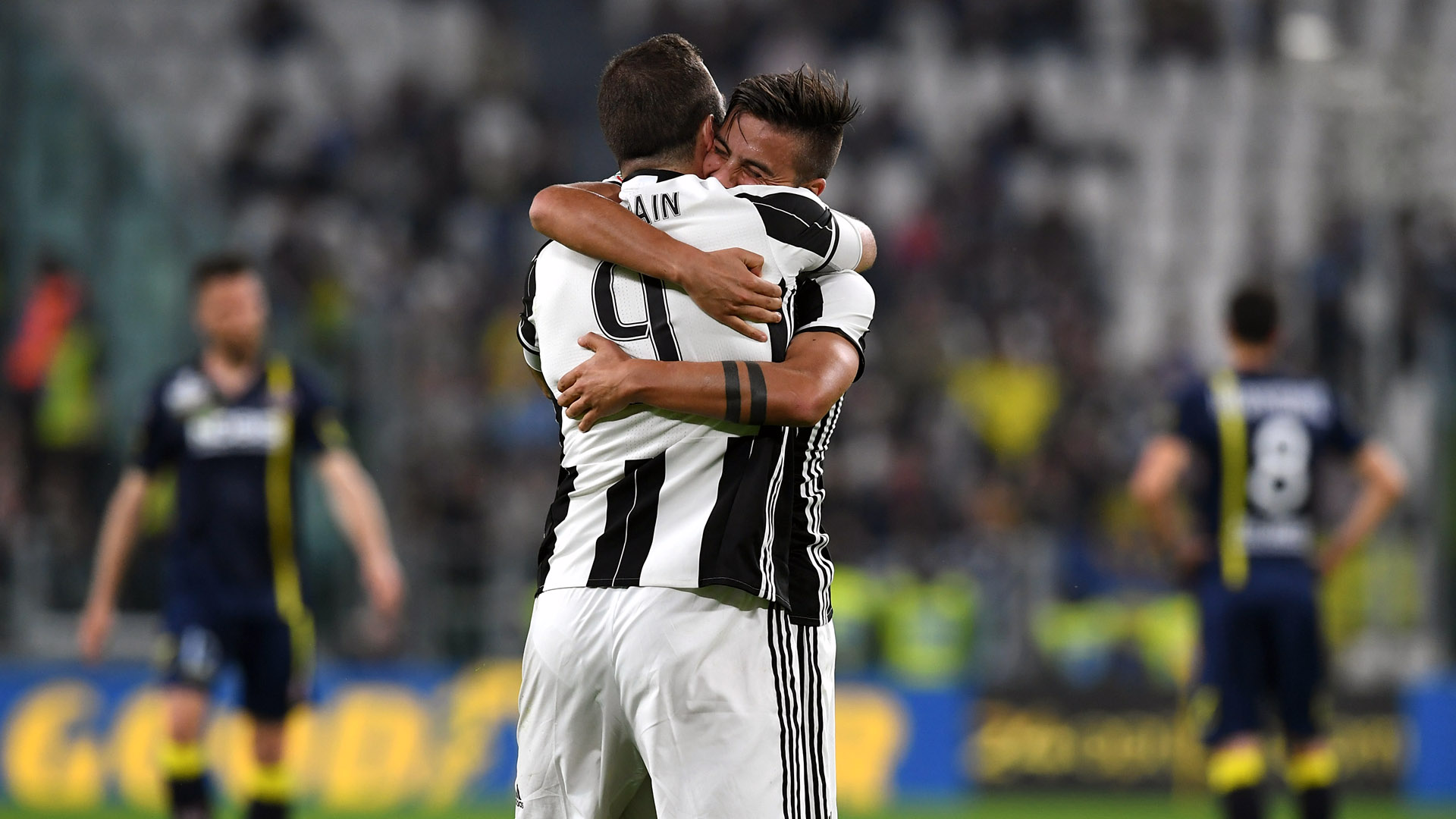 Em grande fase, Dybala e Higua&iacute;n brilham em mais uma vit&oacute;ria da Juventus