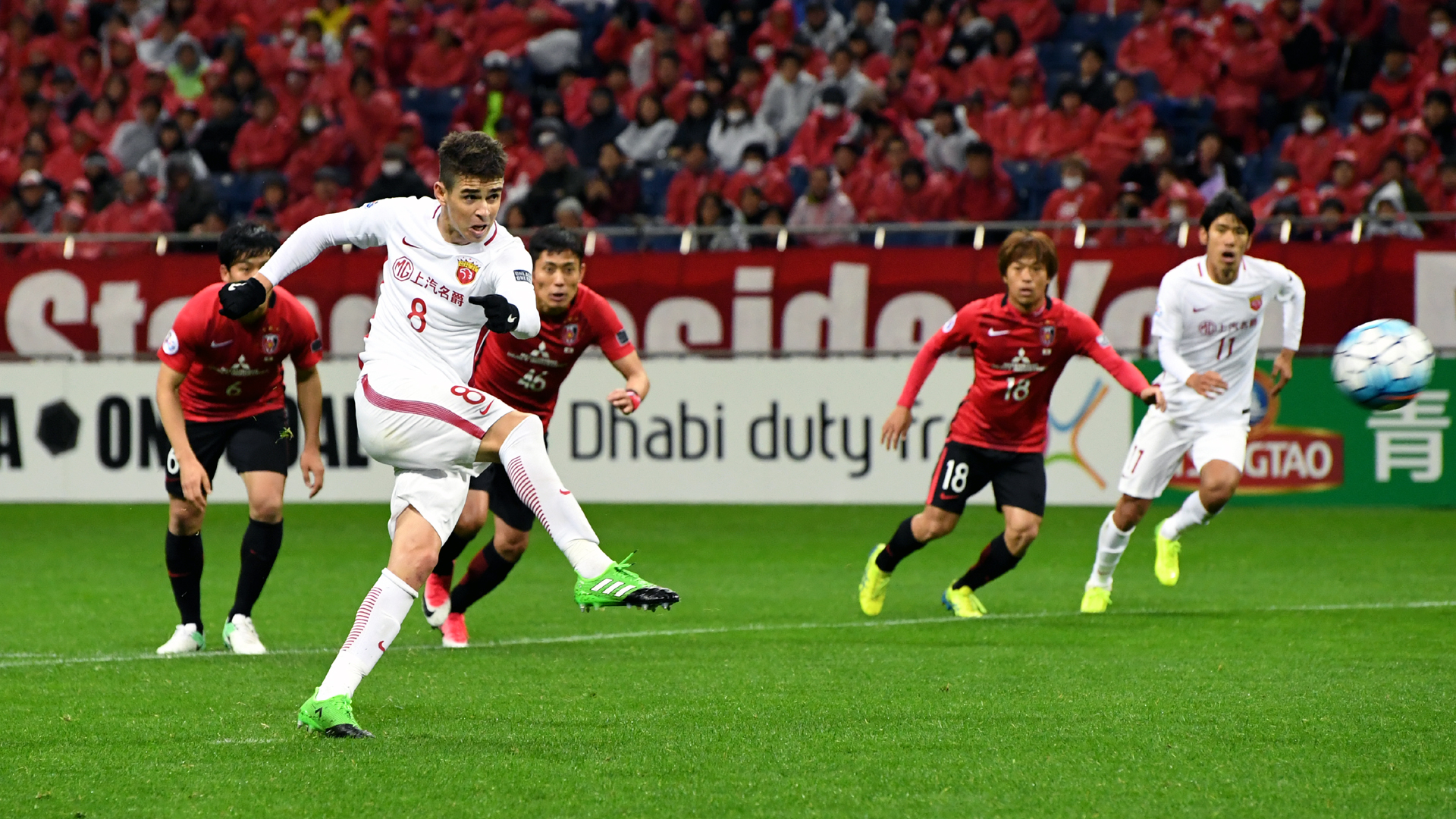 Errrrrrrooooou! Oscar desperdi&ccedil;a dois p&ecirc;naltis e Shanghai SIPG perde na Champions da &Aacute;sia