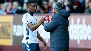 Gol de Martial contra o Burnley custou € 10 milhões ao United e valeu elogios de Mourinho