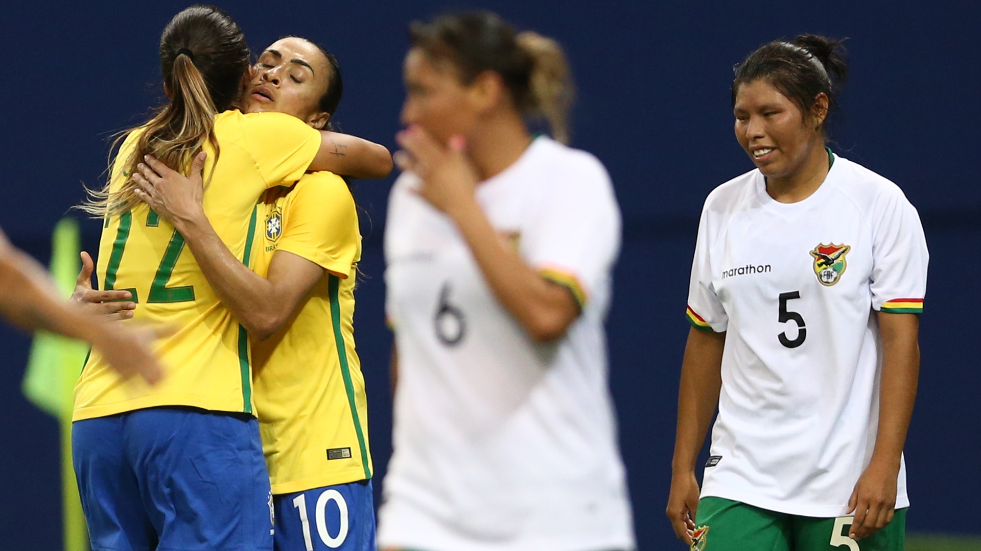 Show da Sele&ccedil;&atilde;o feminina encanta torcida e ainda ajuda times amazonenses