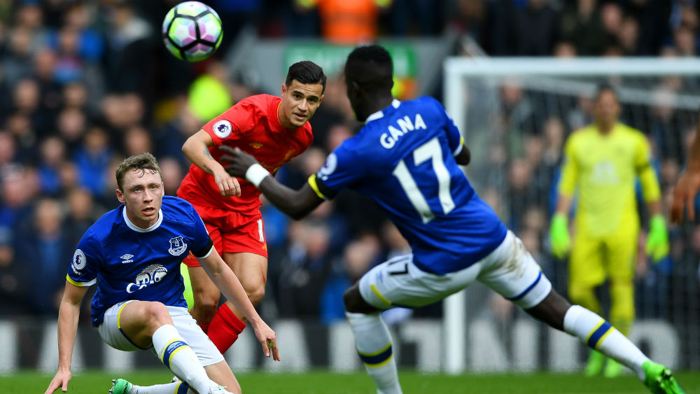 O Coutinho decisivo reaparece, e Liverpool vence o cl&aacute;ssico contra o Everton