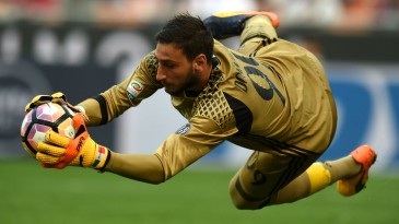 O Milan perdeu, mas Donnarumma operou uma defesaça que parecia impossível