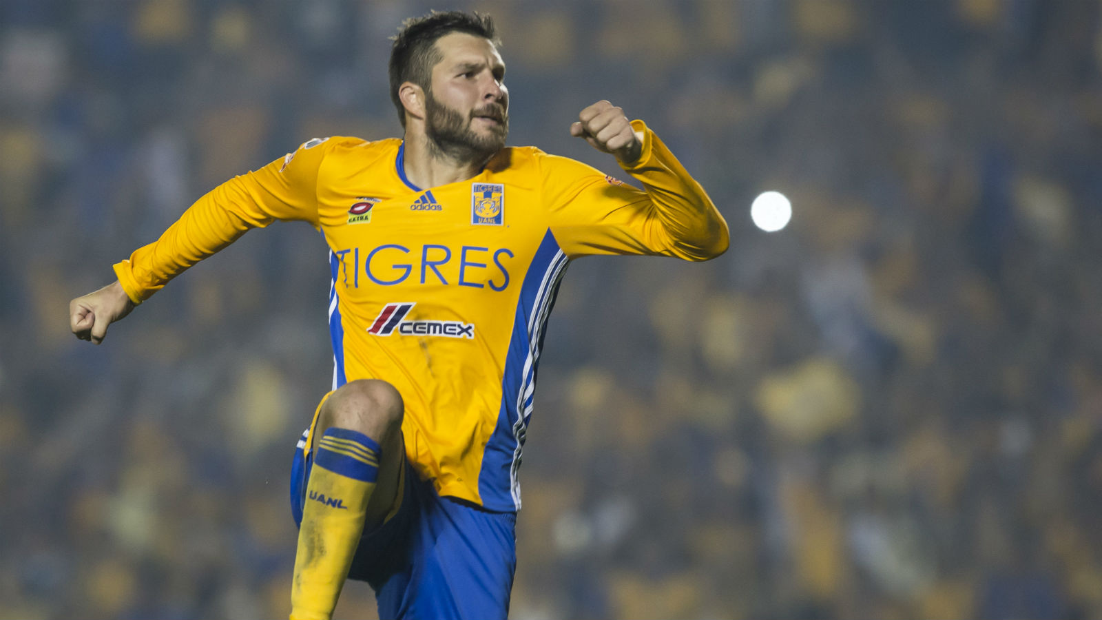 Gignac brilha mais uma vez e o Tigres vai para sua terceira final continental seguida