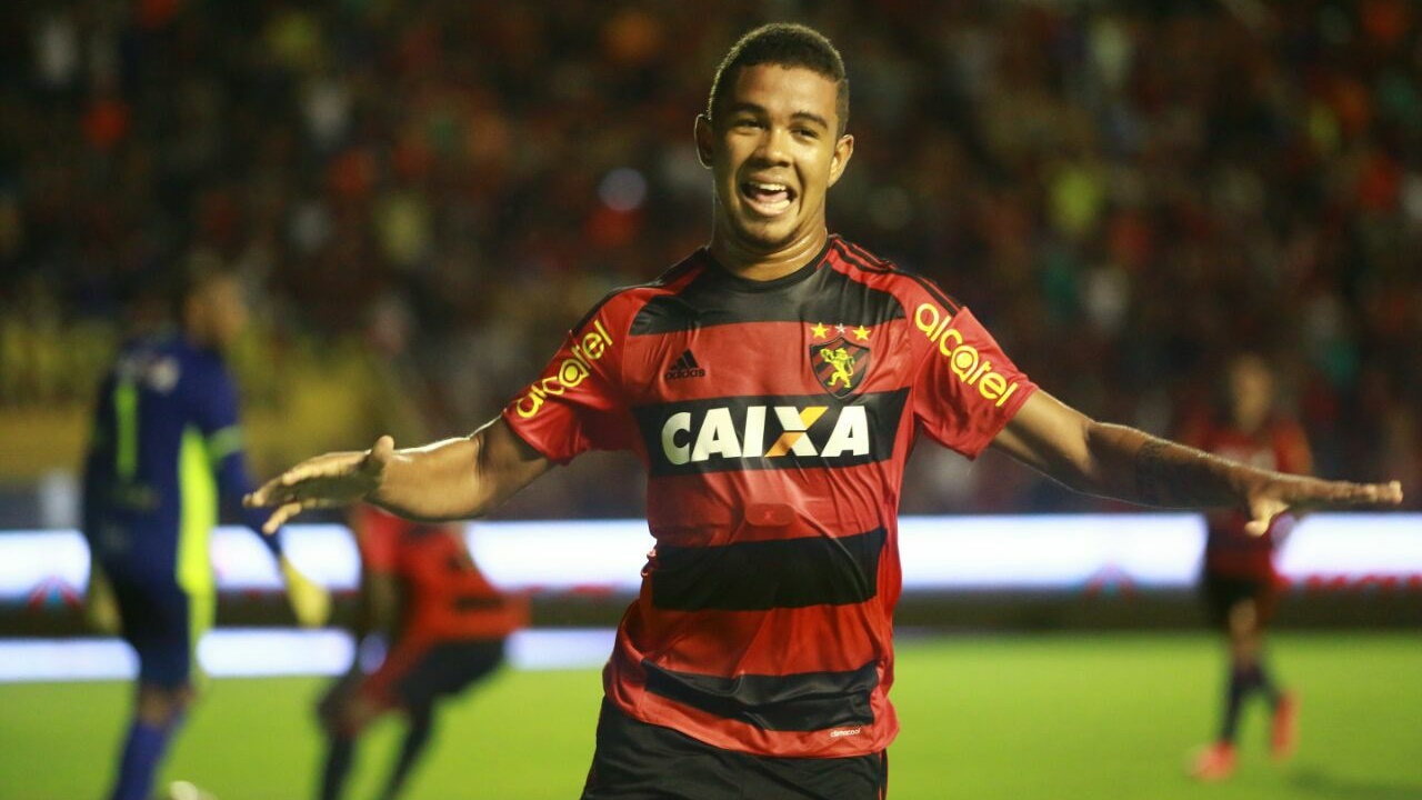 Decisivo no Cl&aacute;ssico dos Cl&aacute;ssicos, Juninho vem voando e pedindo passagem no Sport