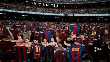 O massacre do Barça valeu mais pela homenagem a Messi e pelo gol inédito de Mascherano