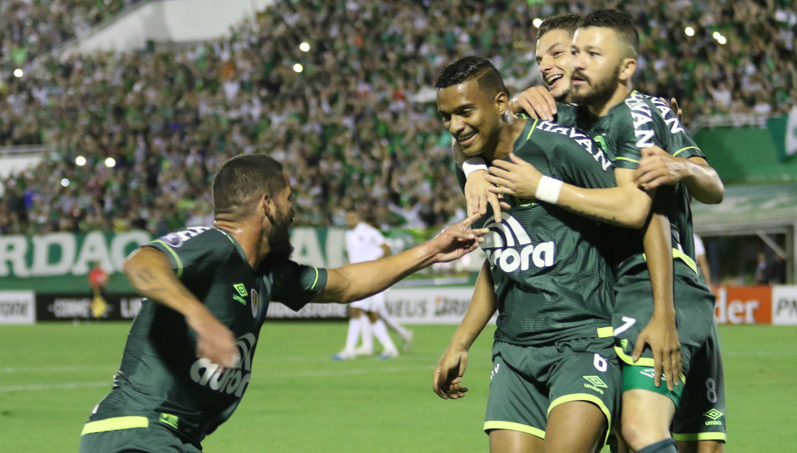 Em meio &agrave; reconstru&ccedil;&atilde;o, Reinaldo surge como uma surpreendente lideran&ccedil;a na Chape