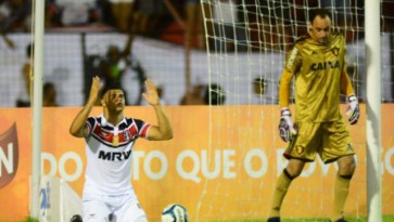 Santa Cruz suporta a pressão na Ilha e sai em vantagem na semifinal do Nordestão