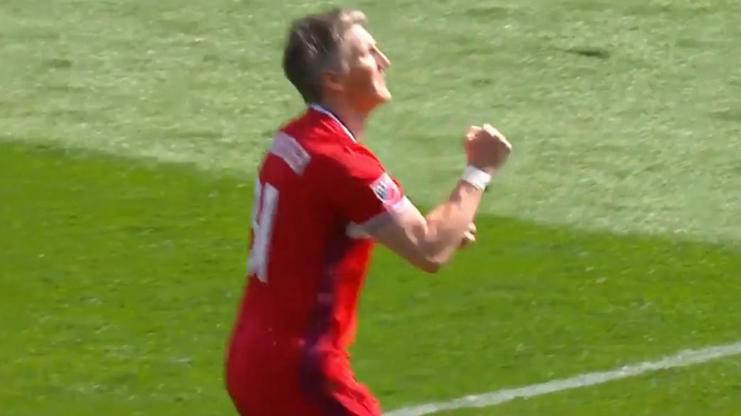 Com 17 minutos de Chicago Fire, Schweinsteiger j&aacute; marca o seu primeiro gol
