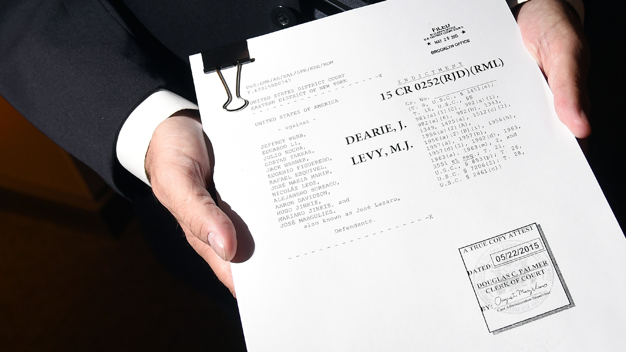 Dirigentes da Conmebol s&atilde;o processados por receberem propina para favorecerem emissora