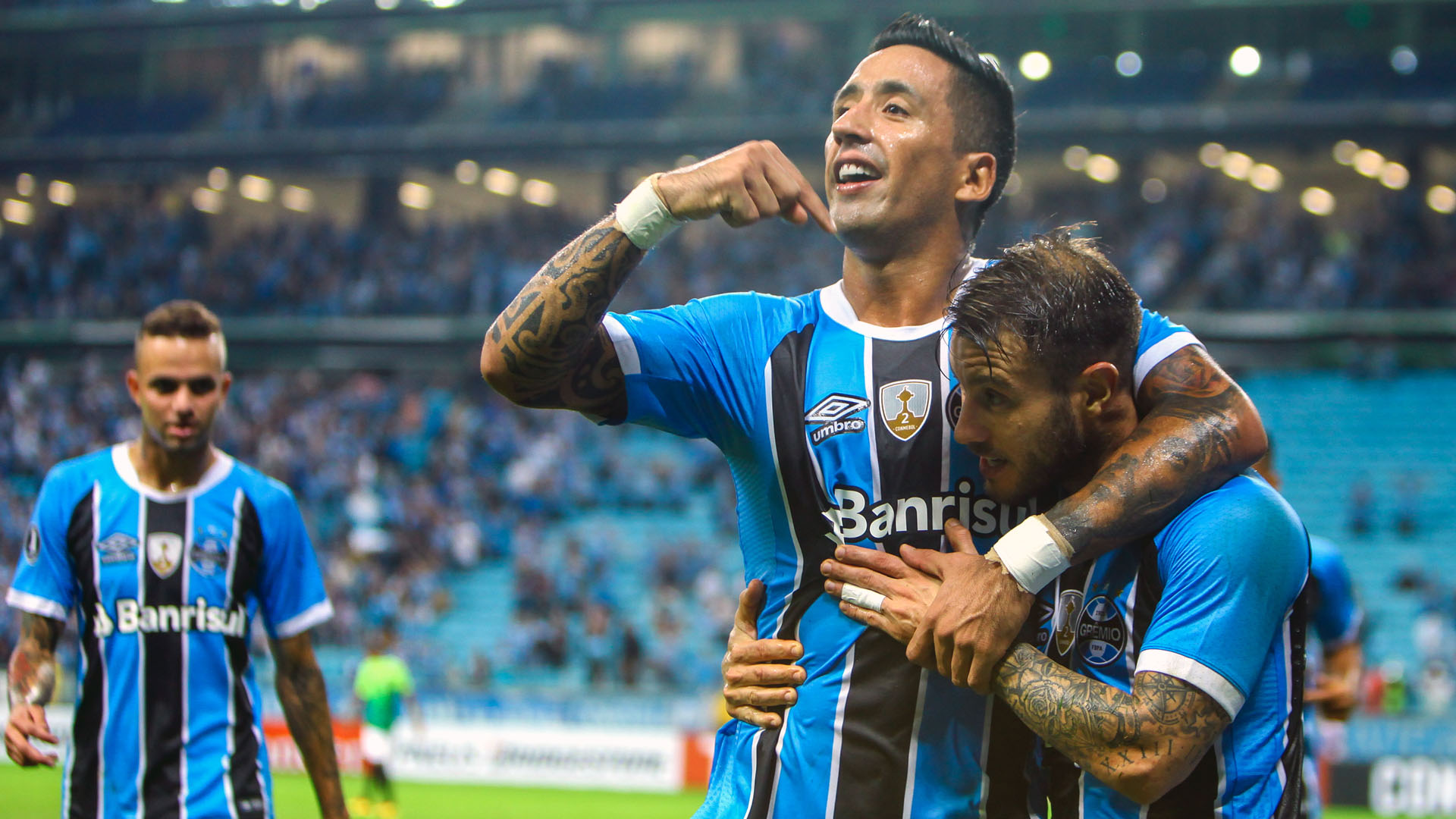 Barrios, do Gr&ecirc;mio (Photo by Lucas Uebel/Getty Images)