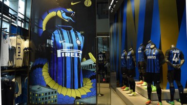 Inter, Roma e PSG apresentam novas camisas para 2017/18