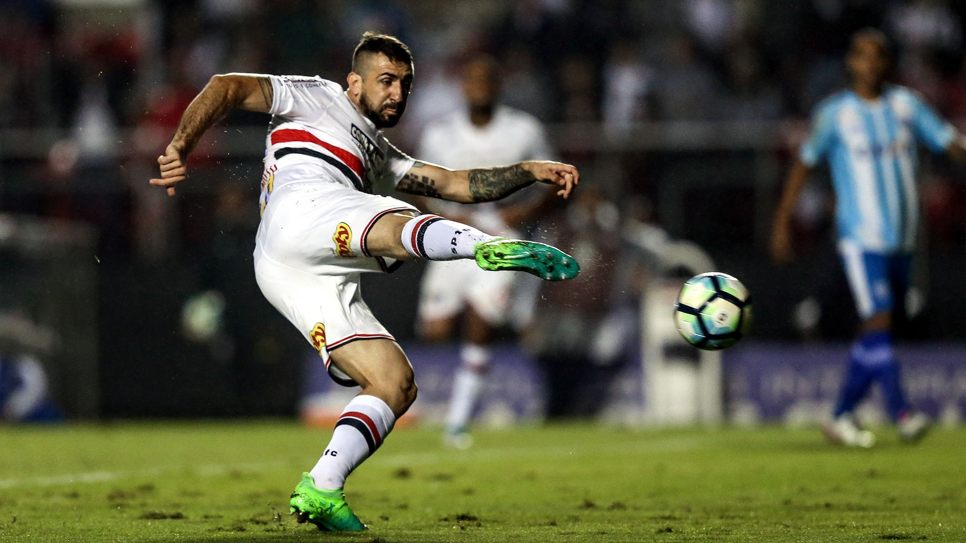 Lucas Pratto, do S&atilde;o Paulo (Photo by Ricardo Nogueira/Getty Images)