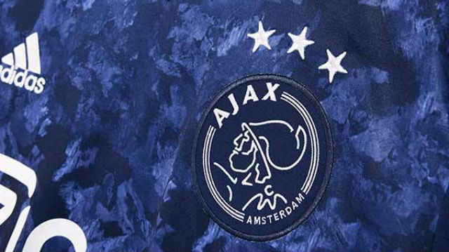 O Ajax relembrar&aacute; os bons tempos dos anos 1990 em seu novo uniforme reserva