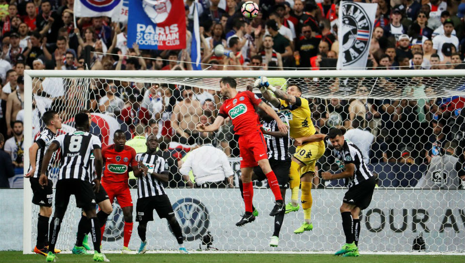 O futebol tamb&eacute;m &eacute; cruel: Gol contra aos 46 do 2&deg; tempo frustra Angers e vale copa ao PSG