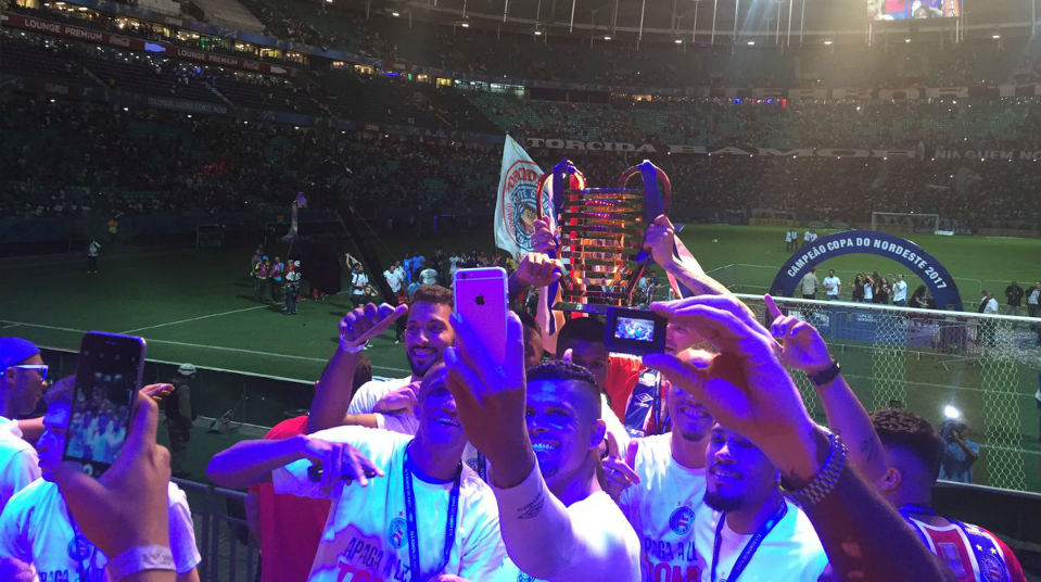 Gigante como a Fonte Nova, incontest&aacute;vel: O Bahia doutrina e conquista o Nordest&atilde;o