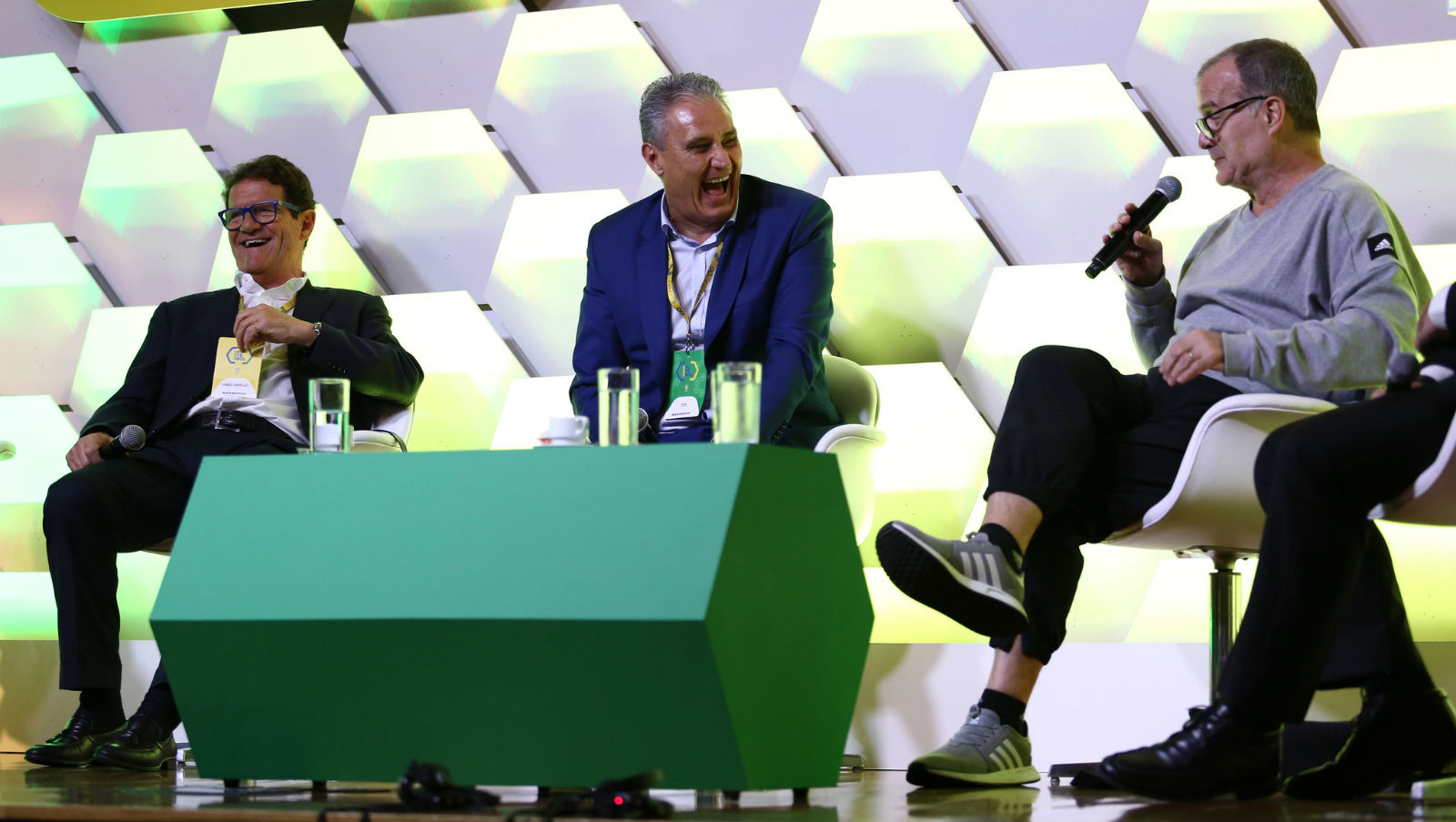 Uma aula completa (e gratuita) sobre t&aacute;tica e gest&atilde;o de equipes com Tite, Bielsa e Capello