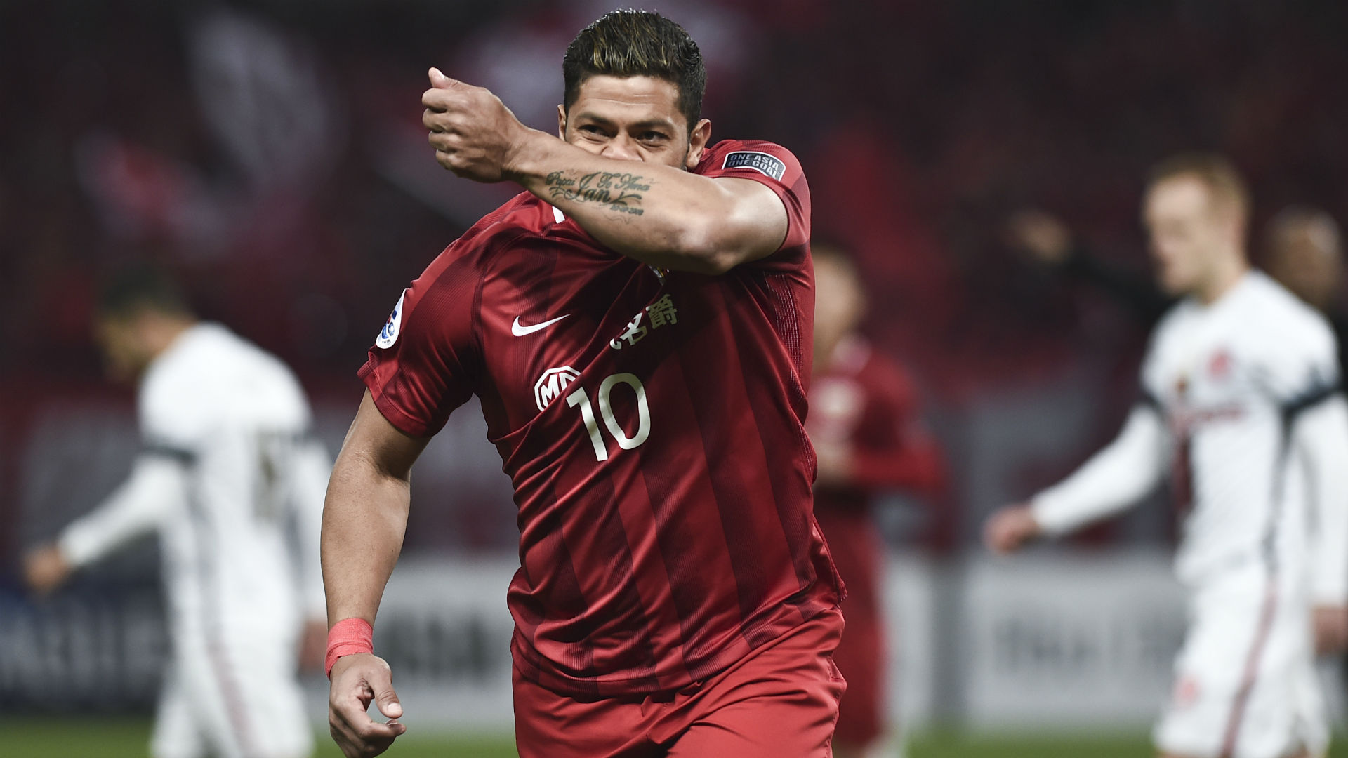 Hulk sonha em jogar a Premier League e se declara torcedor do Arsenal