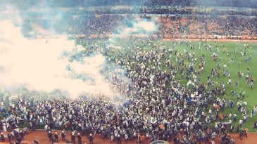 [Vídeo] É assim que uma torcida turca comemora enlouquecidamente um título inédito