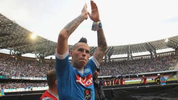O bonito depoimento de Hamsik ao Napoli e a Nápoles, onde “o futebol é como uma religião”