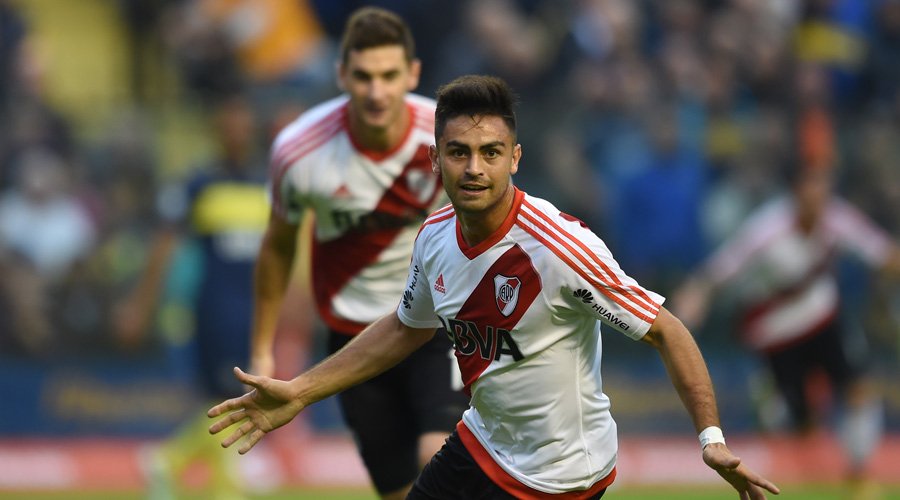River Plate cala a Bombonera e coloca fogo na disputa pelo t&iacute;tulo na Argentina