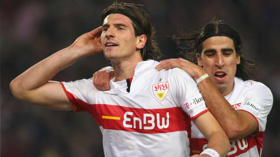 O t&iacute;tulo inesperado de uma gera&ccedil;&atilde;o marcante: h&aacute; 15 anos, o Stuttgart conquistava a Bundesliga