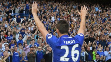 [Vídeo] As imagens que ficam do adeus marcante de John Terry em Stamford Bridge