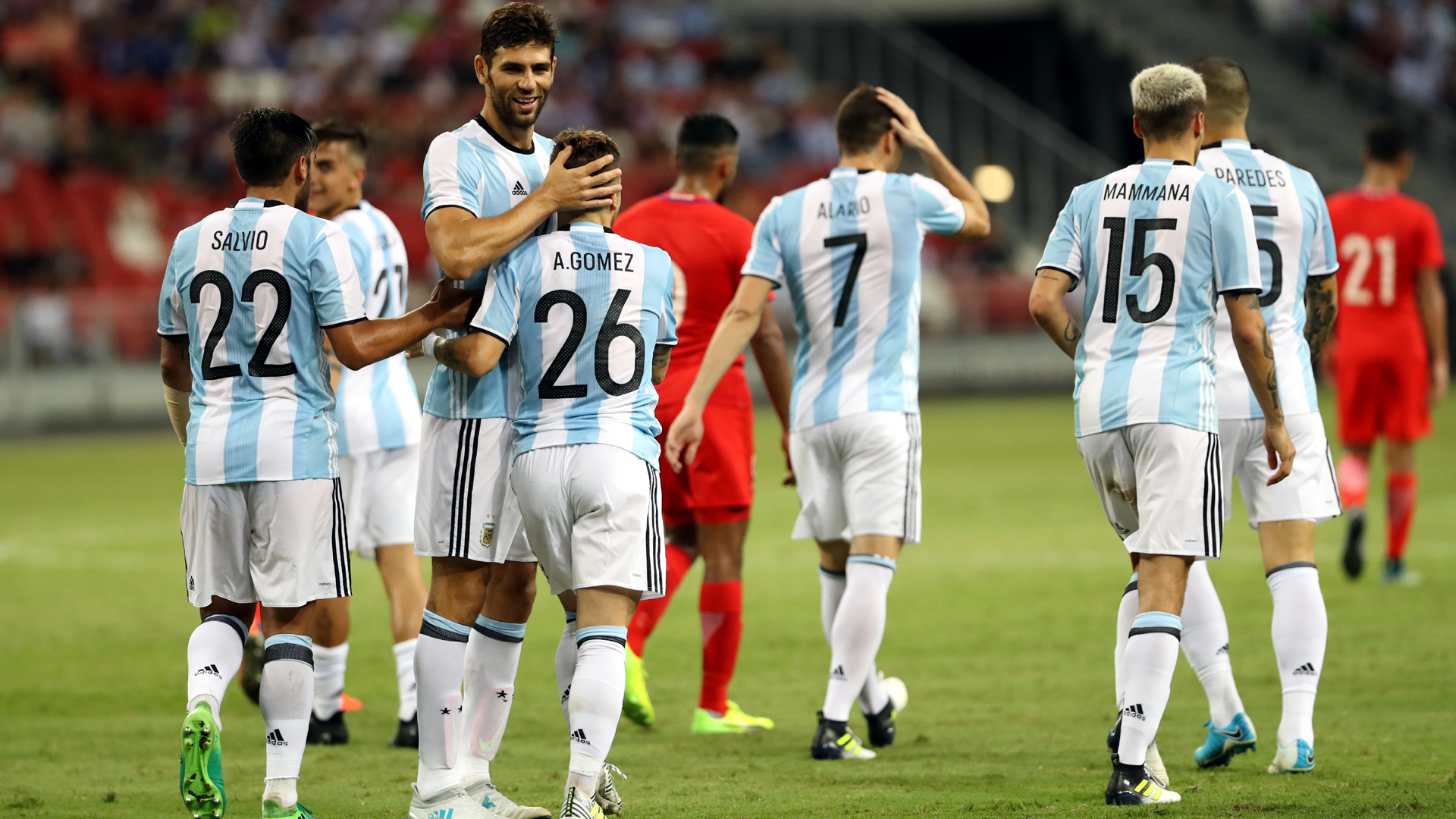 Goleada da Argentina sobre Cingapura serviu para Papu G&oacute;mez desfilar categoria