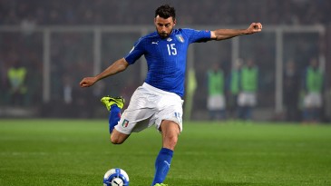 Ainda jogador, Allegri aconselhou o meio-campista Barzagli a virar zagueiro em 2000