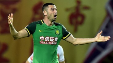 [Vídeo] Cenas lamentáveis mais uma vez na China: Yilmaz é expulso por tapa na cara de adversário