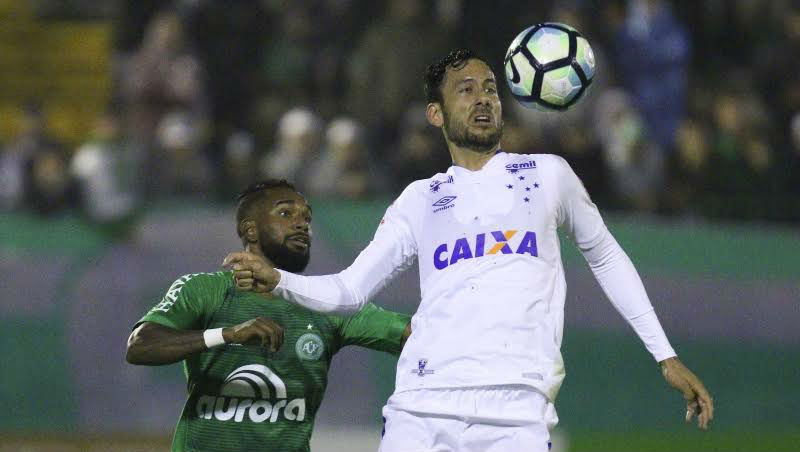 Foi desalentador ver o que aconteceu ao final do jogo na Arena Cond&aacute;, e em v&aacute;rios sentidos