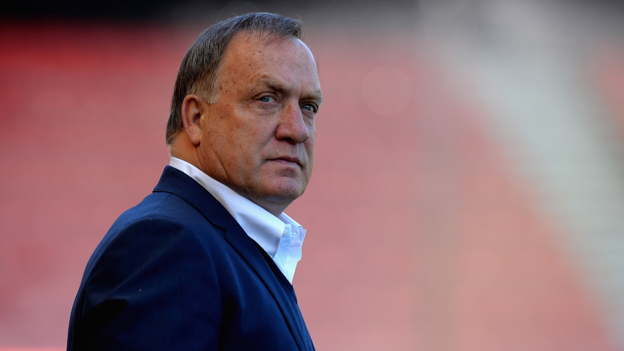 Futebol holand&ecirc;s tenta avan&ccedil;ar. A sele&ccedil;&atilde;o, n&atilde;o