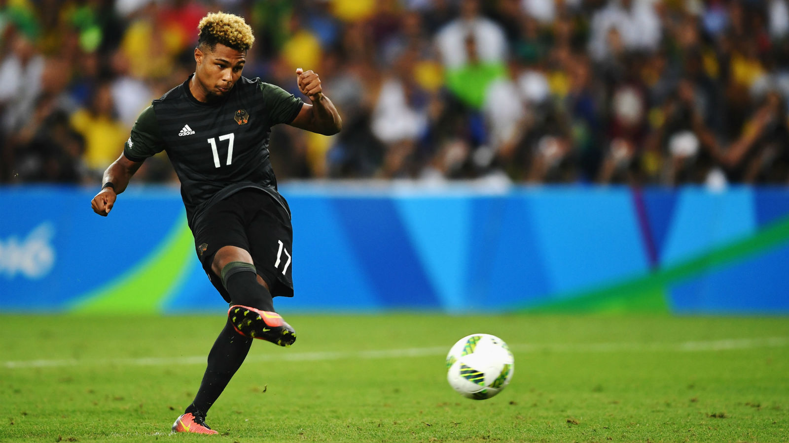 Bayern acerta com Gnabry e traz uma boa alternativa ao seu setor ofensivo