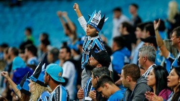 O moral segue elevadíssimo, e o Grêmio voltou com gás para detonar o Atlético Paranaense