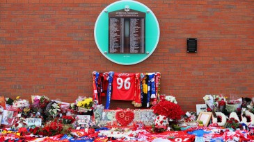 Após 28 anos de luta por Justiça, seis pessoas são denunciadas pela tragédia de Hillsborough