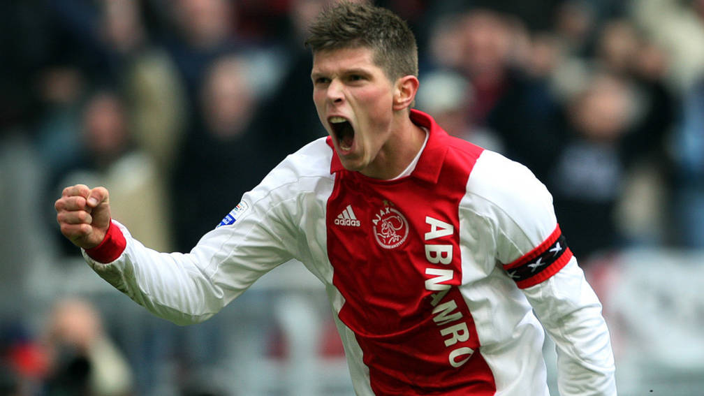 O Ajax deu as boas-vindas a Huntelaar relembrando seus grandes gols pelo clube