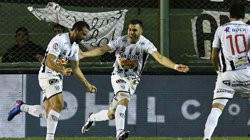 A zebra se espalha na Copa Argentina: O Pac&iacute;fico, da quarta divis&atilde;o, eliminou o Estudiantes