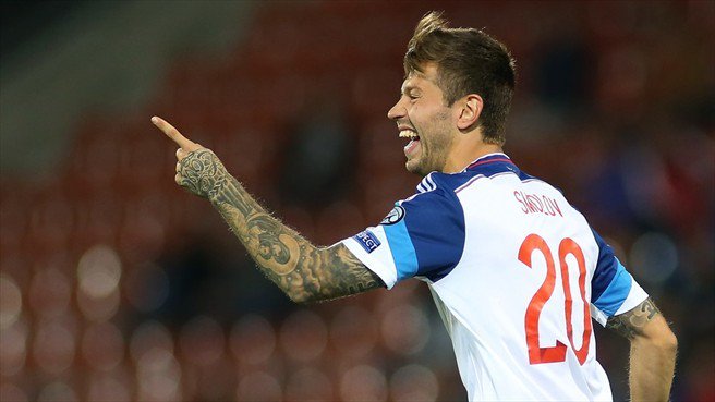 Esperan&ccedil;a da R&uacute;ssia na Copa das Confedera&ccedil;&otilde;es, Smolov anotou um gola&ccedil;o contra a Hungria