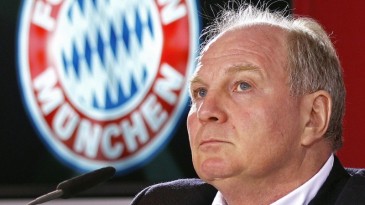 Hoeness: “Não podemos montar um novo time pagando €100 milhões em atletas de 29 anos”