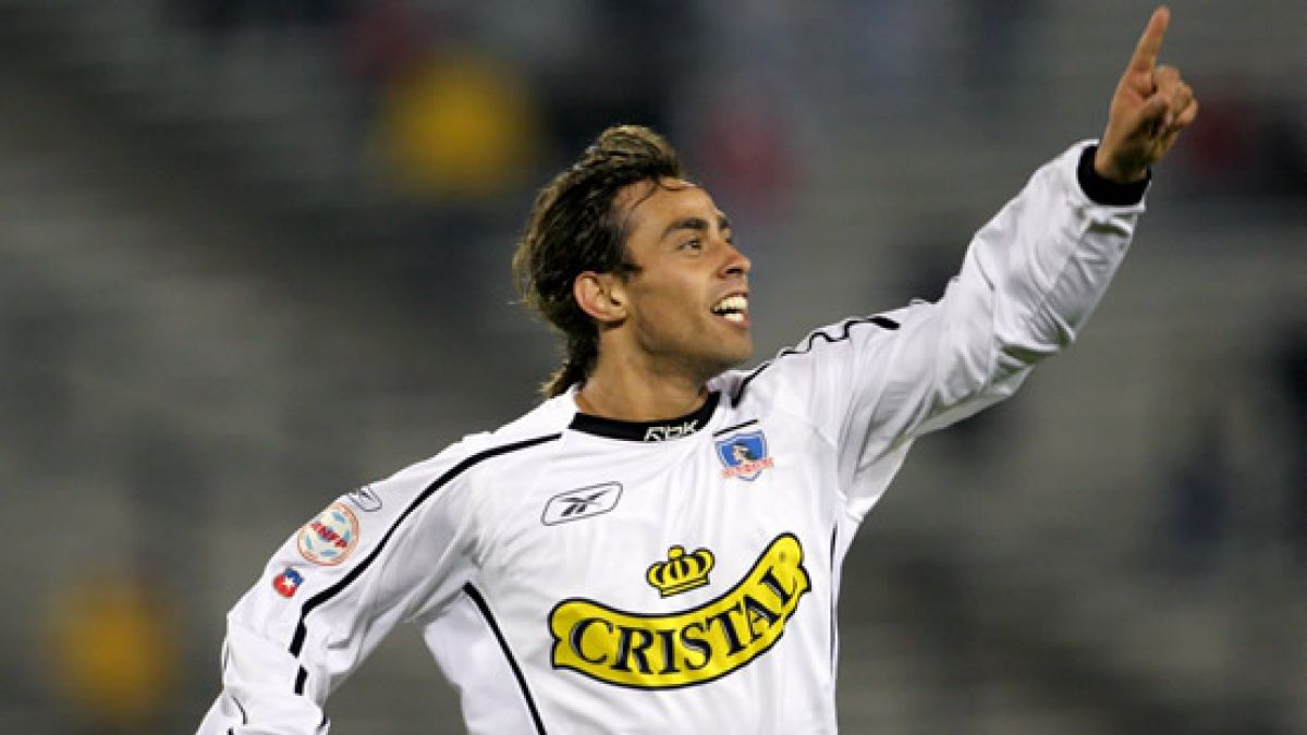 Vald&iacute;via est&aacute; de volta ao Colo-Colo: As m&aacute;gicas do camisa 10 em sua primeira passagem