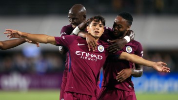 No duelo de estrelas de Manchester City x Real Madrid, brilharam garotos com golaços