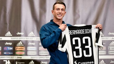 Bernardeschi pega a camisa 33 na Juventus: “Preciso provar que mereço a 10”